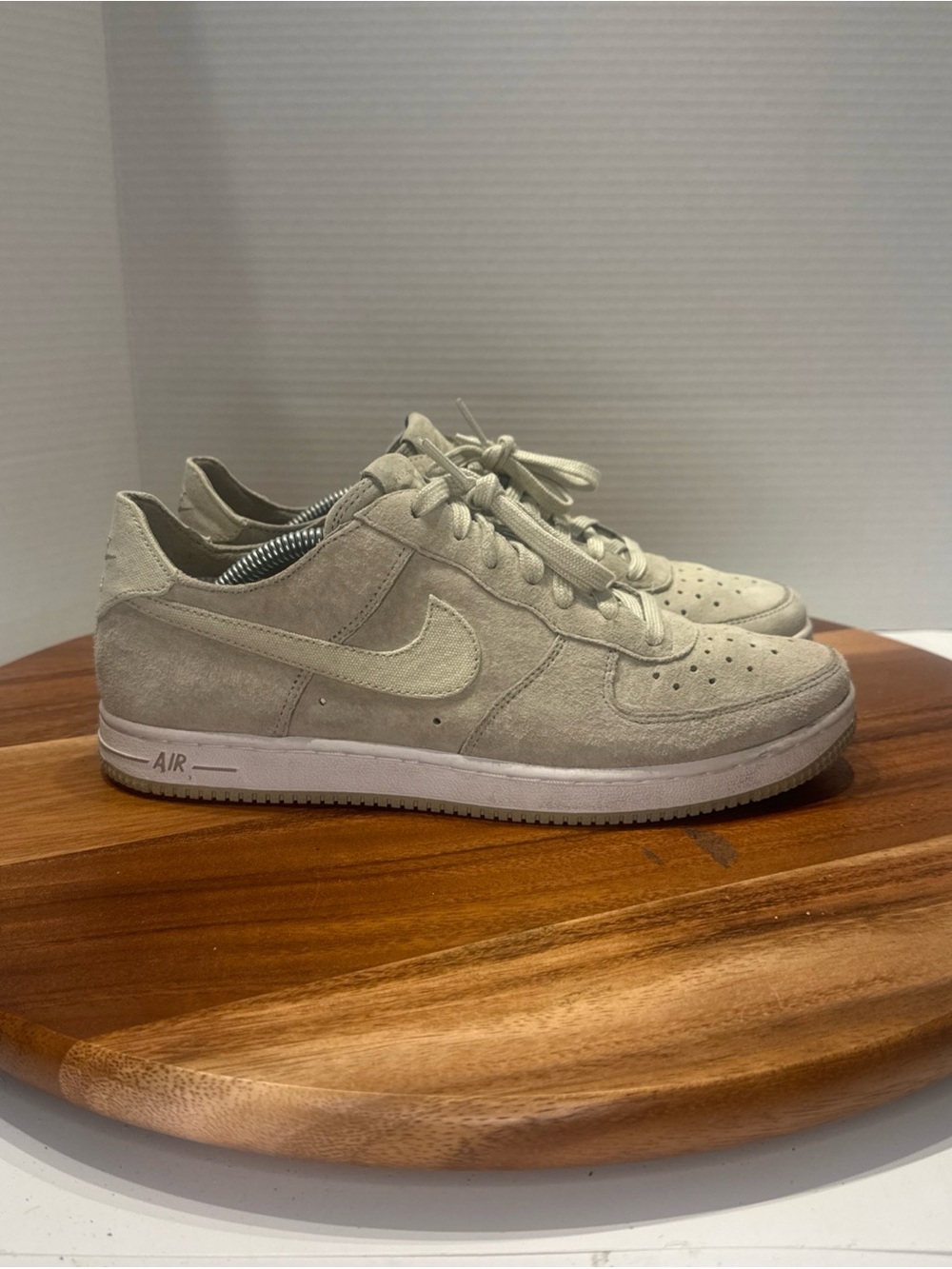 Nike Air Force 1 Low Light Sneaker Light Sage Green Suede Women’s Size 8